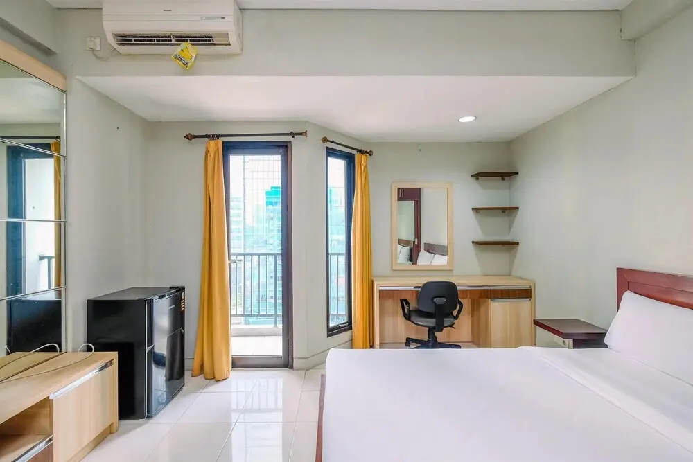 Джакарта: Spacious And Comfy Studio At Tamansari Sudirman Apartment