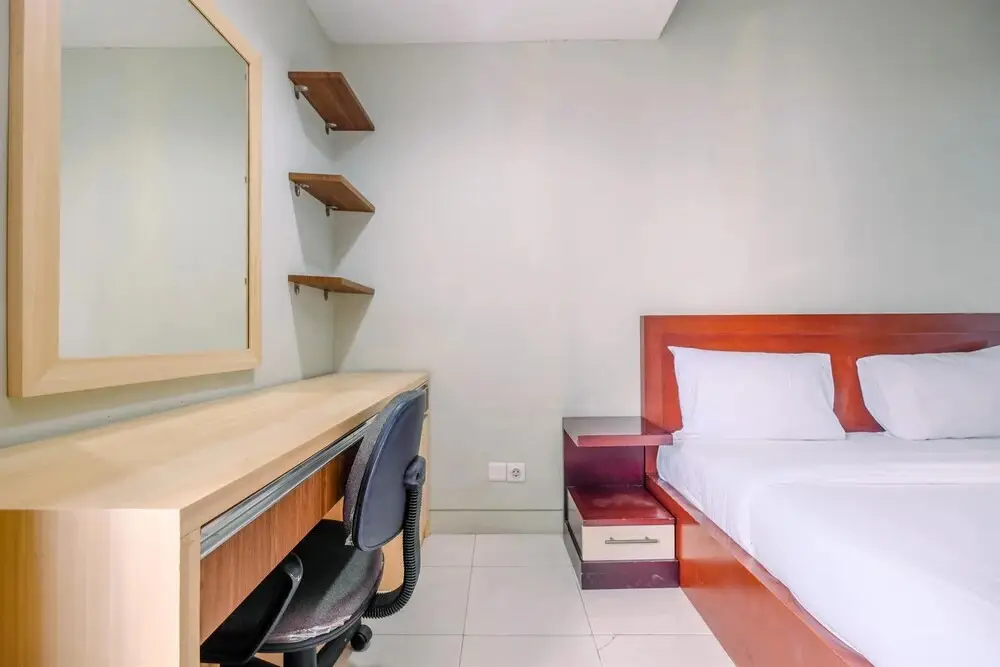 Spacious And Comfy Studio At Tamansari Sudirman Apartment — фото 1