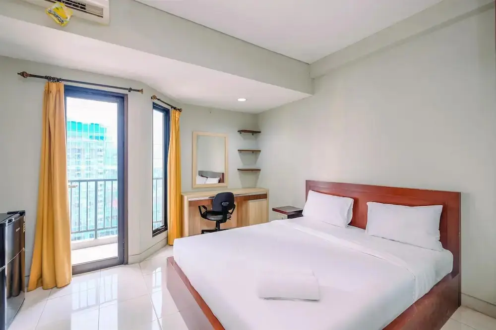 Джакарта: Spacious And Comfy Studio At Tamansari Sudirman Apartment