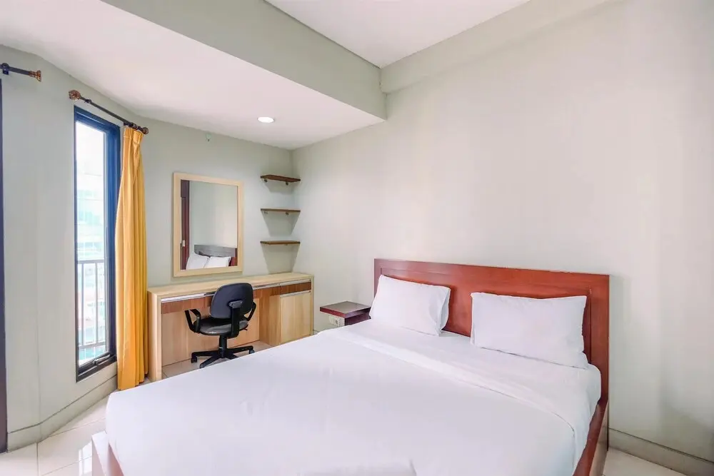 Джакарта: Spacious And Comfy Studio At Tamansari Sudirman Apartment