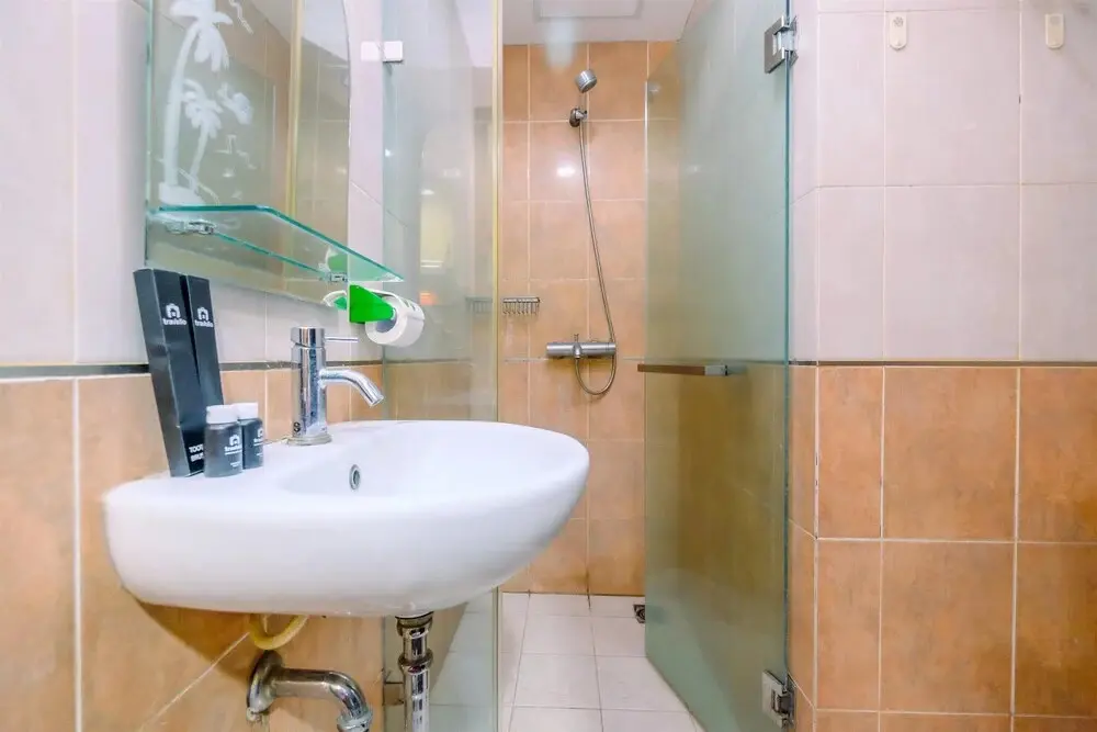 Джакарта: Spacious And Comfy Studio At Tamansari Sudirman Apartment