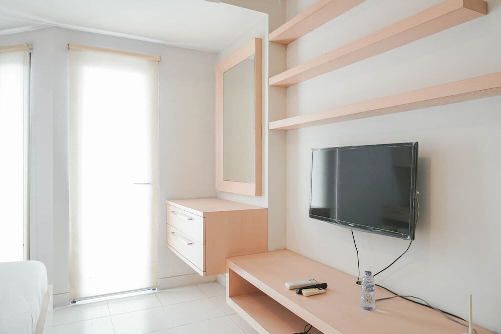Джакарта: Comfy And Tidy Studio Apartment At Tamansari Sudirman