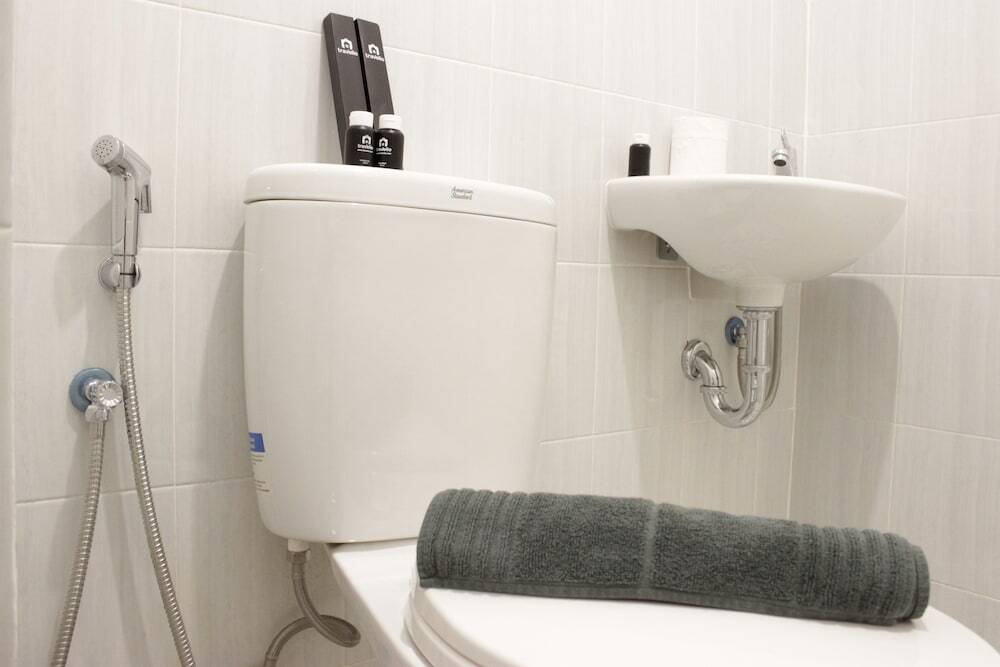 Бандунг: Modern And Comfy Studio Apartment At Lodge Paskal Near Binus University
