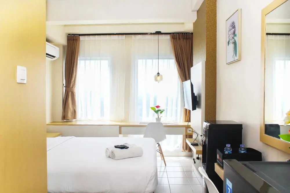 Бекаси: Comfortable Patraland Urbano Studio Apartment Near Train Station