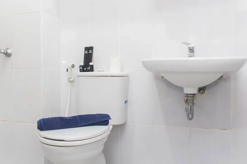Бекаси: Comfortable And Simply Studio Apartment At Patraland Urbano