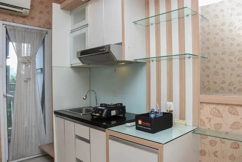 Джакарта: Comfort Living 1Br At Green Pramuka City Apartment