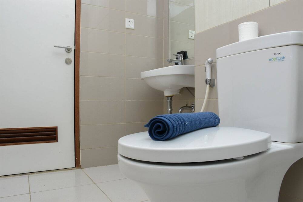 Джакарта: Minimalist And Cozy 2Br Apartment At Springhill Terrace Residence