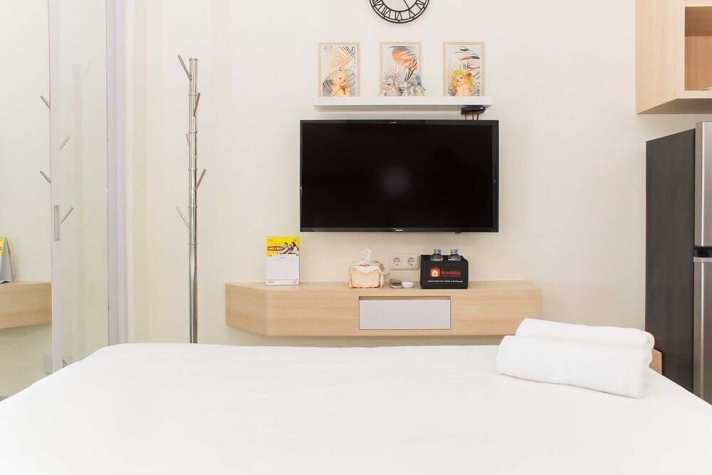 Бекаси: Pleasurable Studio Grand Kamala Lagoon Apartment Near Mall