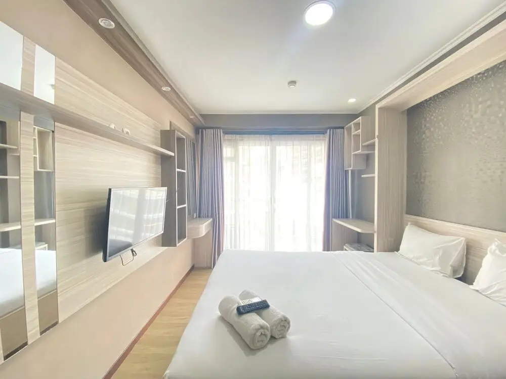 Modern And Cozy Studio Room At Gateway Pasteur Apartment — фото 1