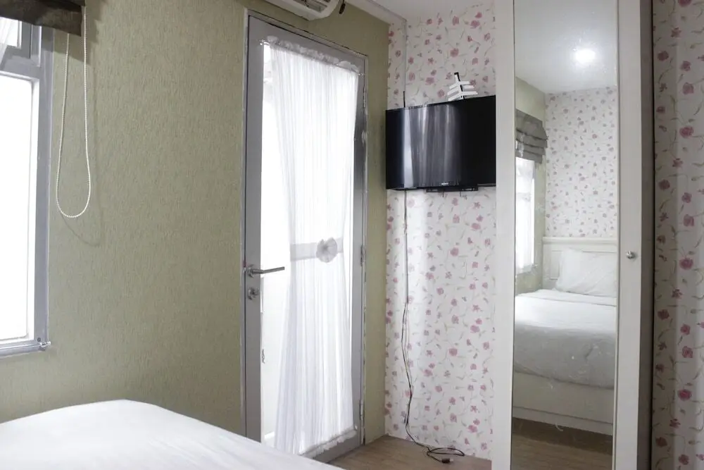 Бандунг: Cozy Studio Apartment At Grand Asia Afrika