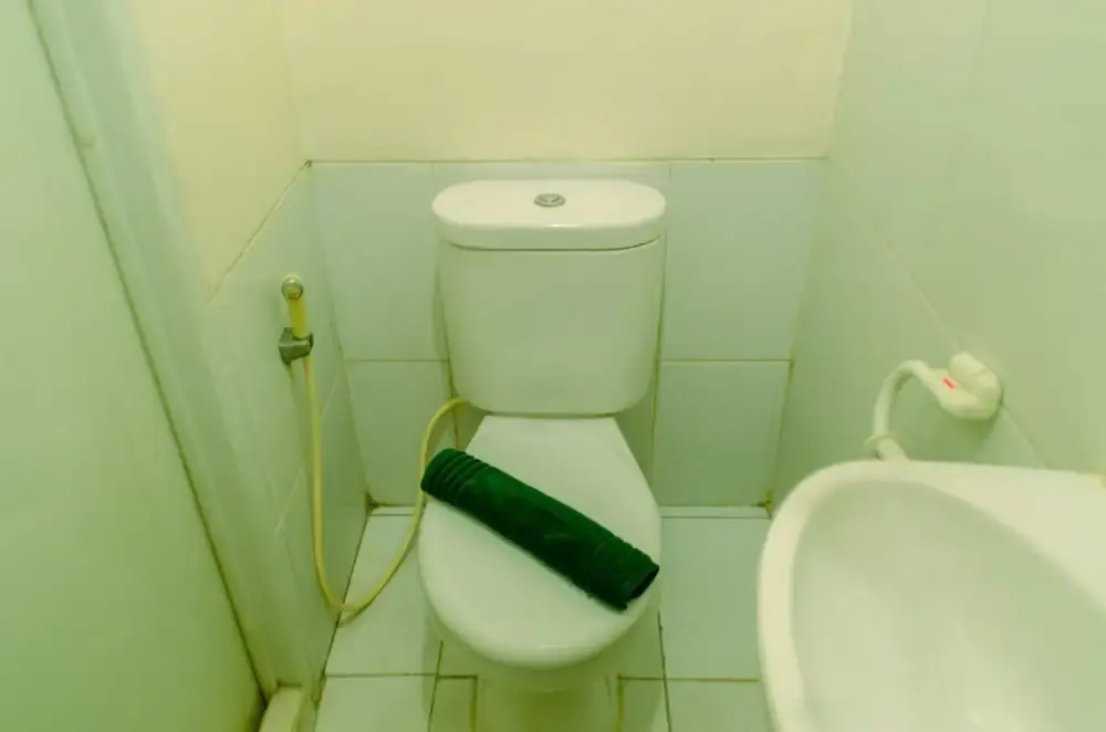 Тангеранг: Comfy Studio Apartment At Aeropolis Residence Near Soetta