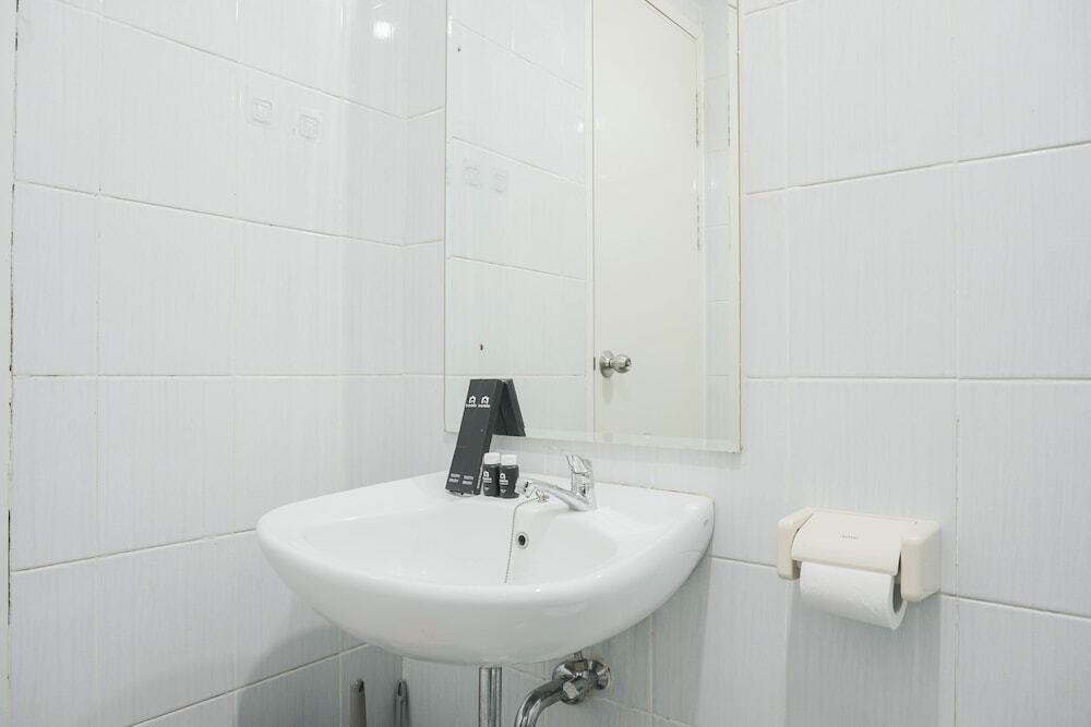Джакарта: Comfort Living 1Br At Signature Park Tebet Apartment