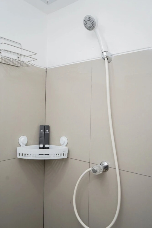 Южный Тангеранг: Brand New And Comfy Studio Baileys Apartment