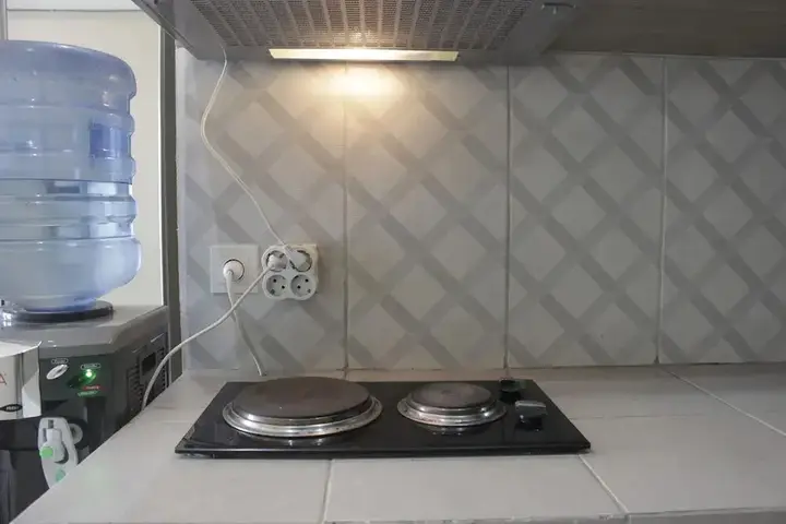 Бандунг: Cozy Studio Apartment At Mekarwangi Square Cibaduyut