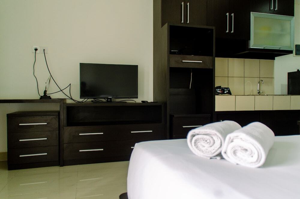 Legok: Elegant And Homey Studio At Paramount Skyline Apartment