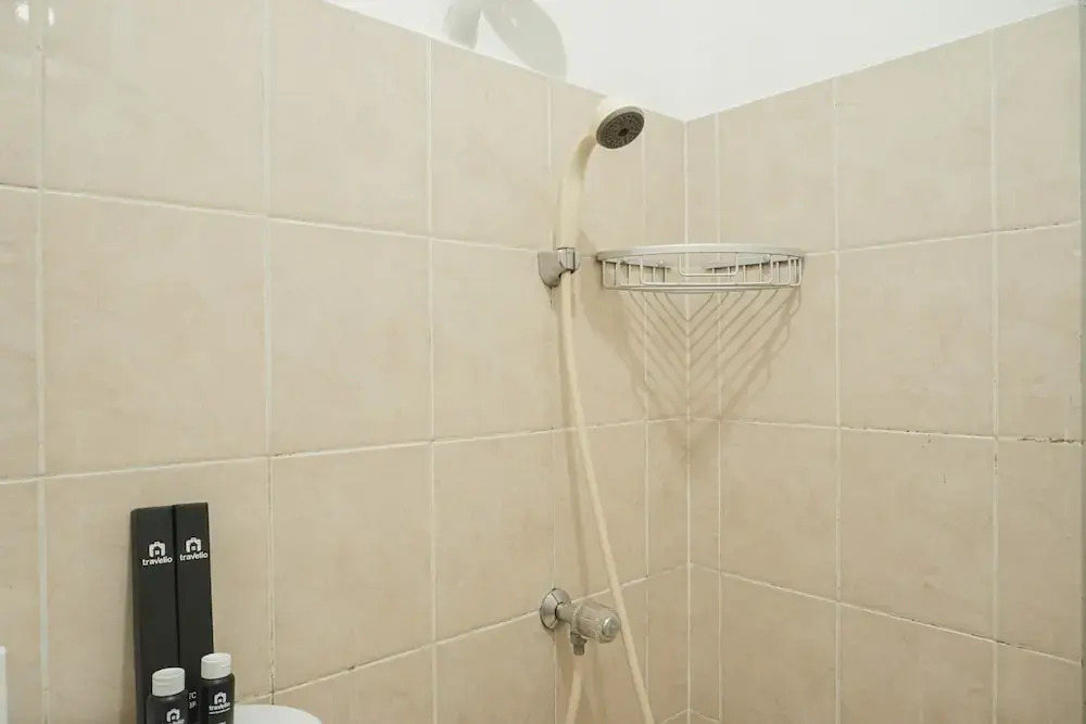 Джакарта: Cozy Stay 2Br Green Bay Pluit Apartment