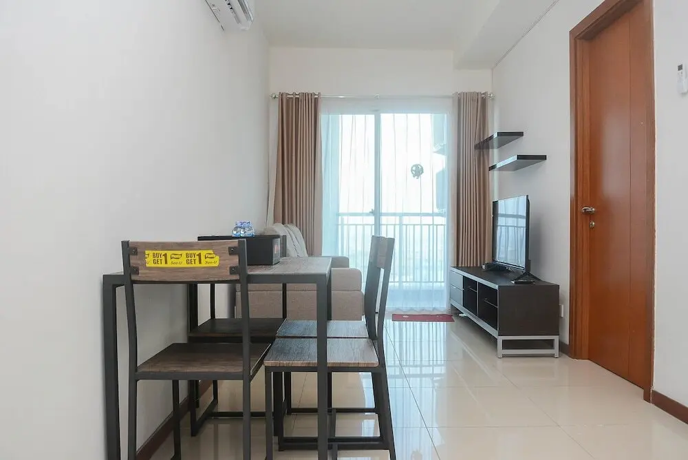 Джакарта: Chic And Cozy 1Br Apartment At Green Bay Condominium