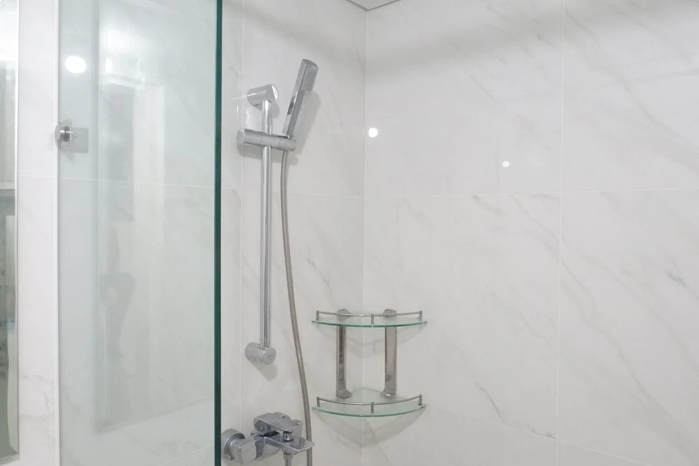 Сурабая: Stylish Studio Apartment Connected to Ciputra World Mall at The Vertu