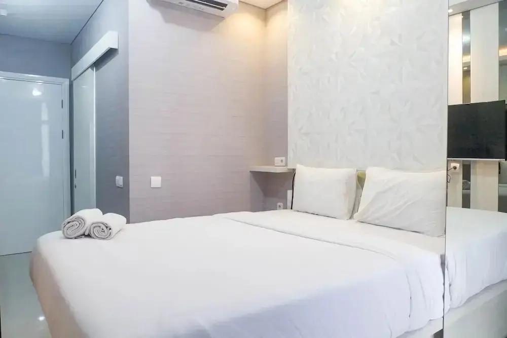 Сурабая: Stylish Studio Apartment Connected to Ciputra World Mall at The Vertu