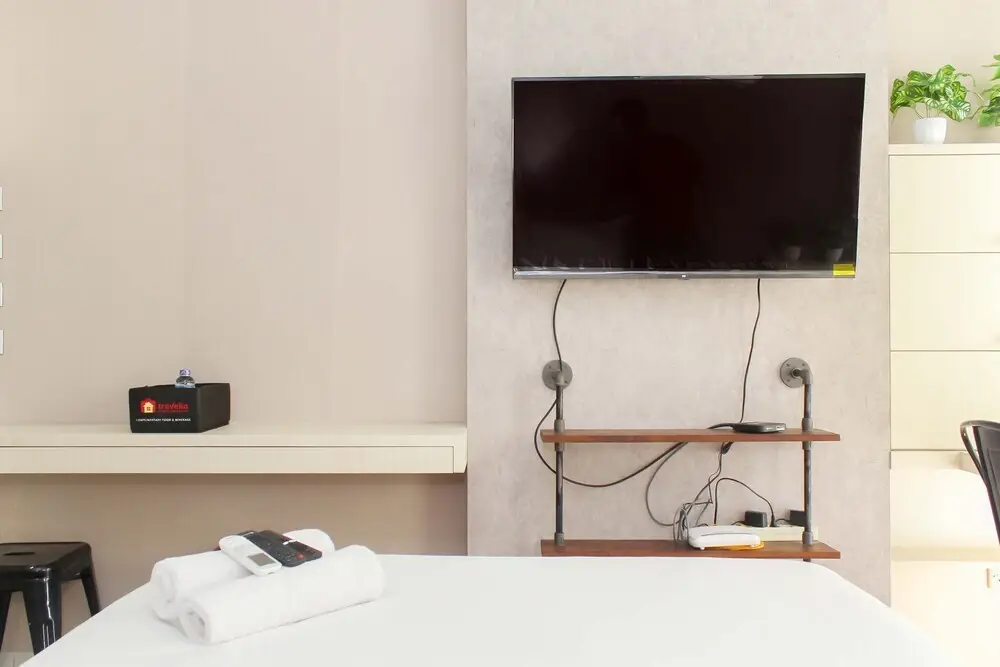 Бекаси: New and Cozy Studio at Patraland Urbano Apartment
