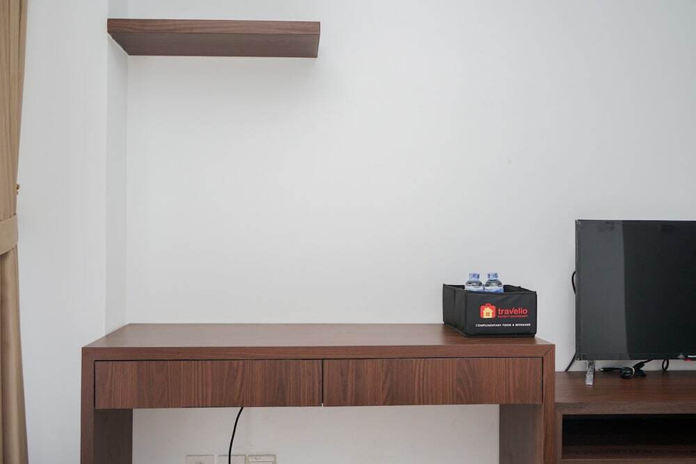 Legok: Comfort And Warm Studio Room Apartment At M-Town Residence