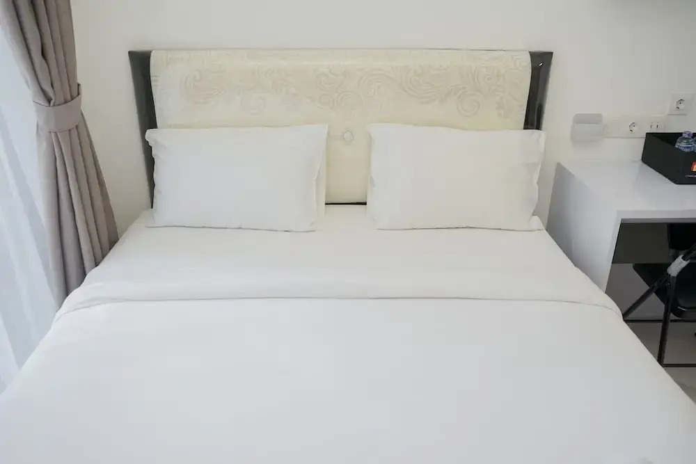 Legok: Elegant And Comfy Studio At Sky House Bsd Apartment