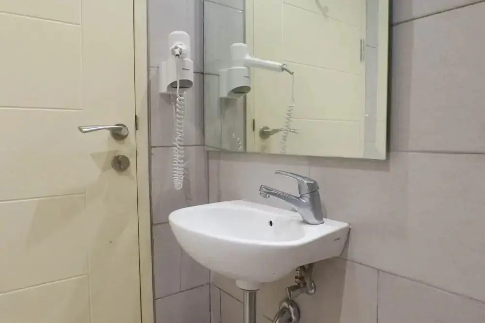 Сурабая: Elegant Modern Luxurious Studio Apartment At Benson Tower Supermall Mansion