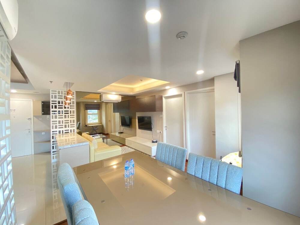Бандунг: Luxurious 2Br Apartment At Parahyangan Residence