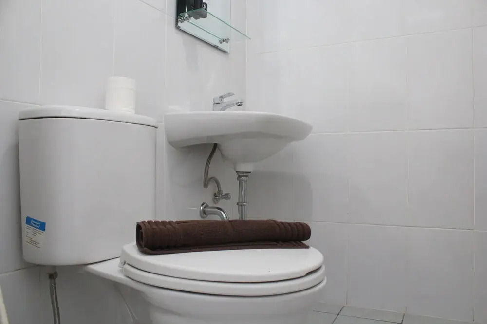 Бекаси: Fully Furnished With Cozy Design Studio At Patraland Urbano Apartment