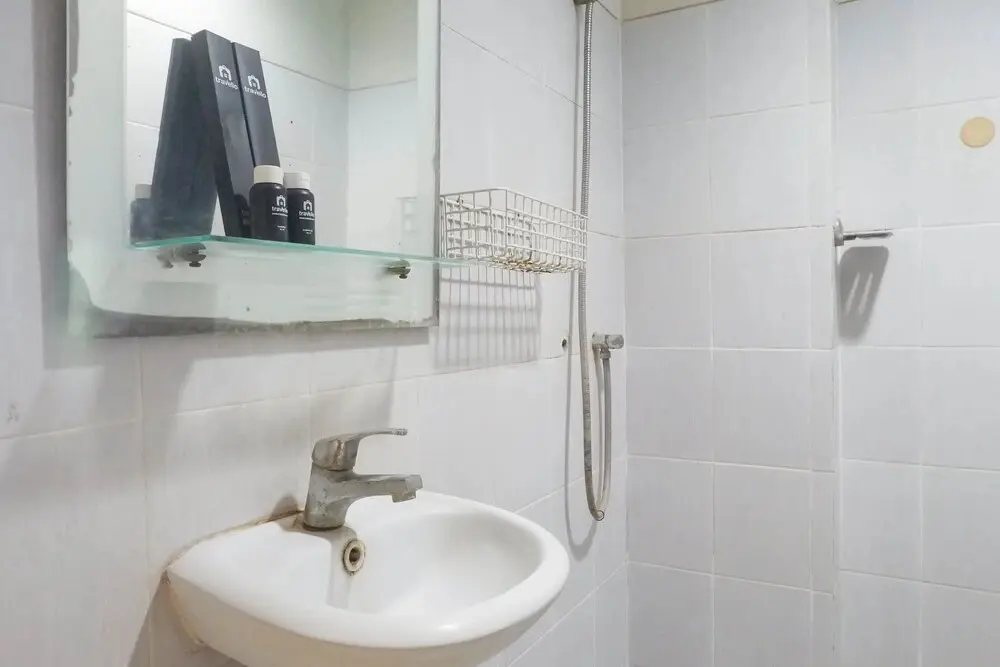 Сурабая: Cozy Stay 2Br Apartment At Dian Regency