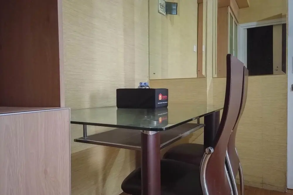 Джакарта: Minimalist And Combine 2Br At Green Pramuka City Apartment