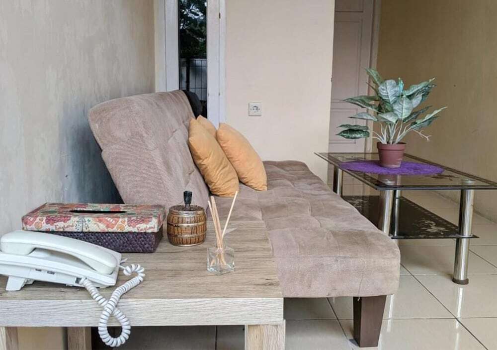 Богор: Beautiful Deluxe Room With Ac and Wifi Well Located in Bogor