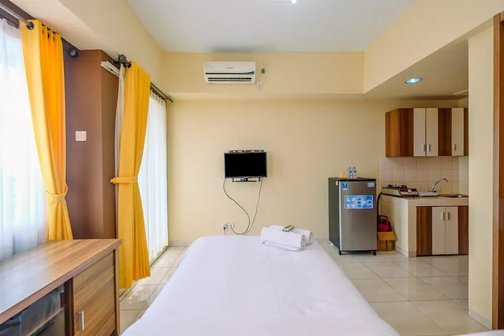 Депок: Comfort and Simply Studio Apartment at Margonda Residence 3