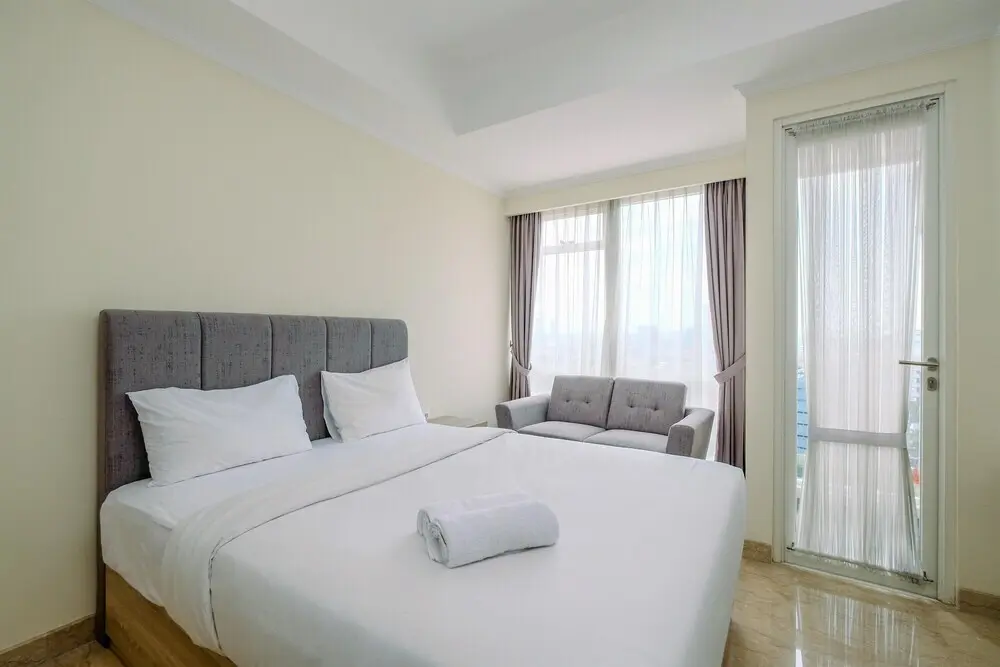 Джакарта: Nice and Comfort Studio at Menteng Park Apartment