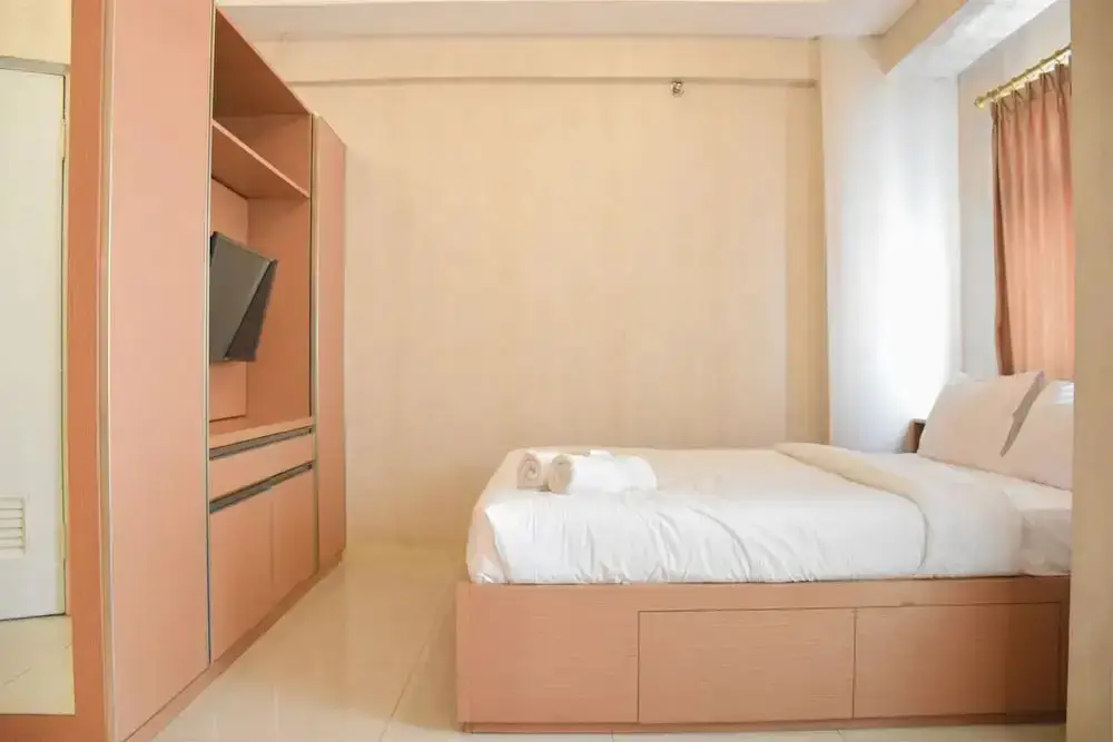 Best Deal and Comfort Big Studio at Green Pramuka City Apartment — фото 1