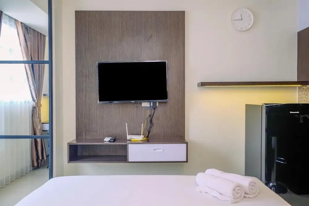 Депок: Cozy Stay and Tidy Studio at Evenciio Margonda Apartment