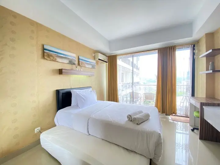Бандунг: Comfy Studio Permium at Beverly Dago Apartment