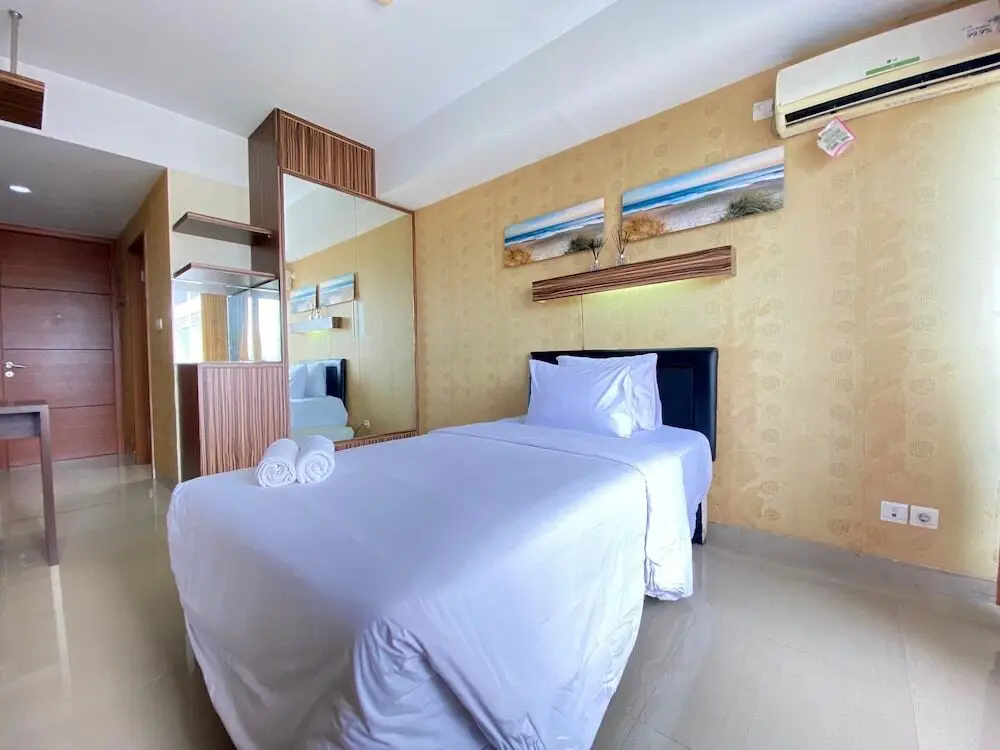 Бандунг: Comfy Studio Permium at Beverly Dago Apartment
