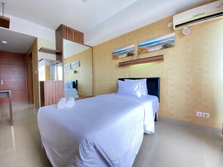 Бандунг: Comfy Studio Permium at Beverly Dago Apartment