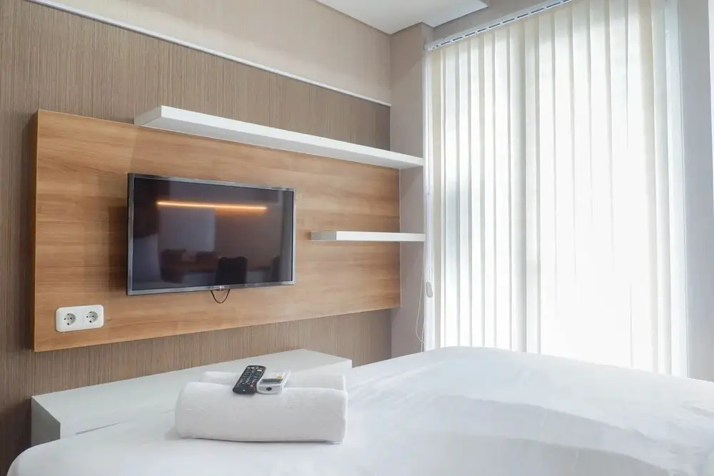 Сурабая: Dreamy Studio Apartment at Tamansari Papilio