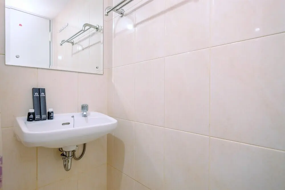 Бекаси: Comfy and Tidy Studio Apartment at Springlake Summarecon Bekasi
