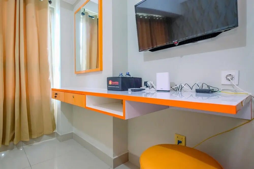 Бекаси: Comfy and Tidy Studio Apartment at Springlake Summarecon Bekasi