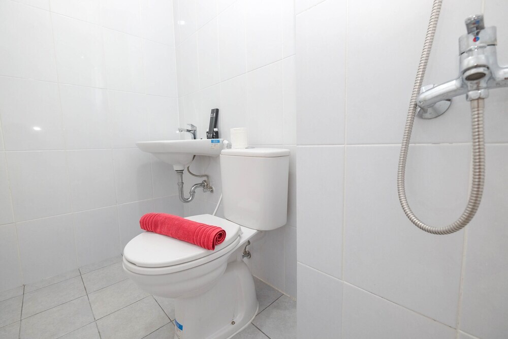 Бекаси: Comfort Studio Apartment At Patraland Urbano