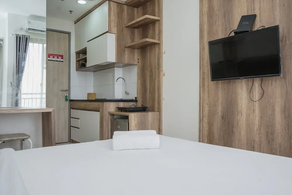 Южный Тангеранг: Well Appointed Design Studio At Akasa Pure Living Bsd Apartment