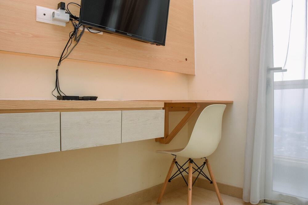 Джакарта: Great Deal And Comfy Studio At Menteng Park Apartment