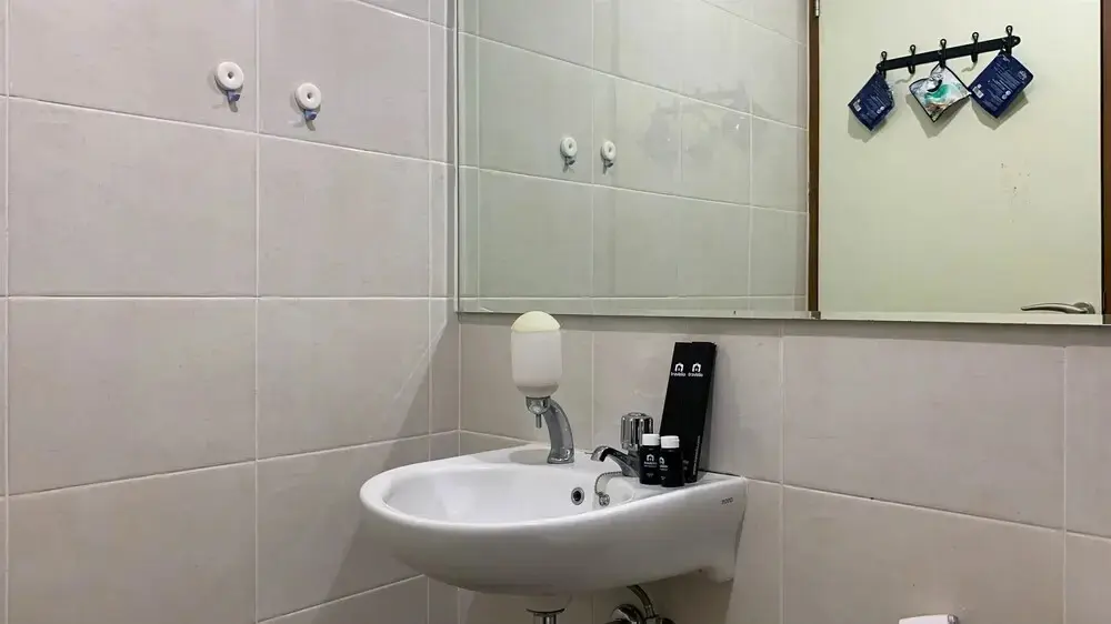 Джакарта: Spacious And Comfy 2Br Apartment Green Bay Condominium