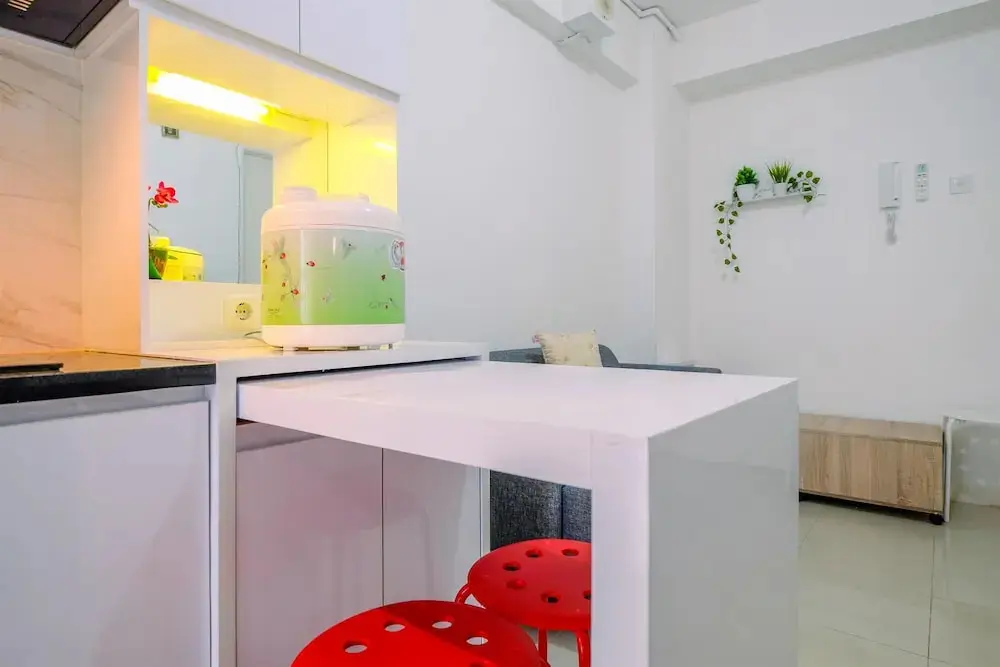Джакарта: Well Designed And Minimalist 2Br At Bassura City Apartment