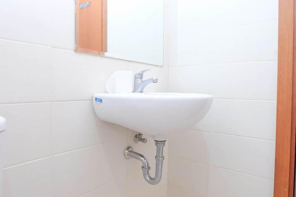 Джакарта: Comfort And Elegant 2Br At Woodland Park Residence Apartment