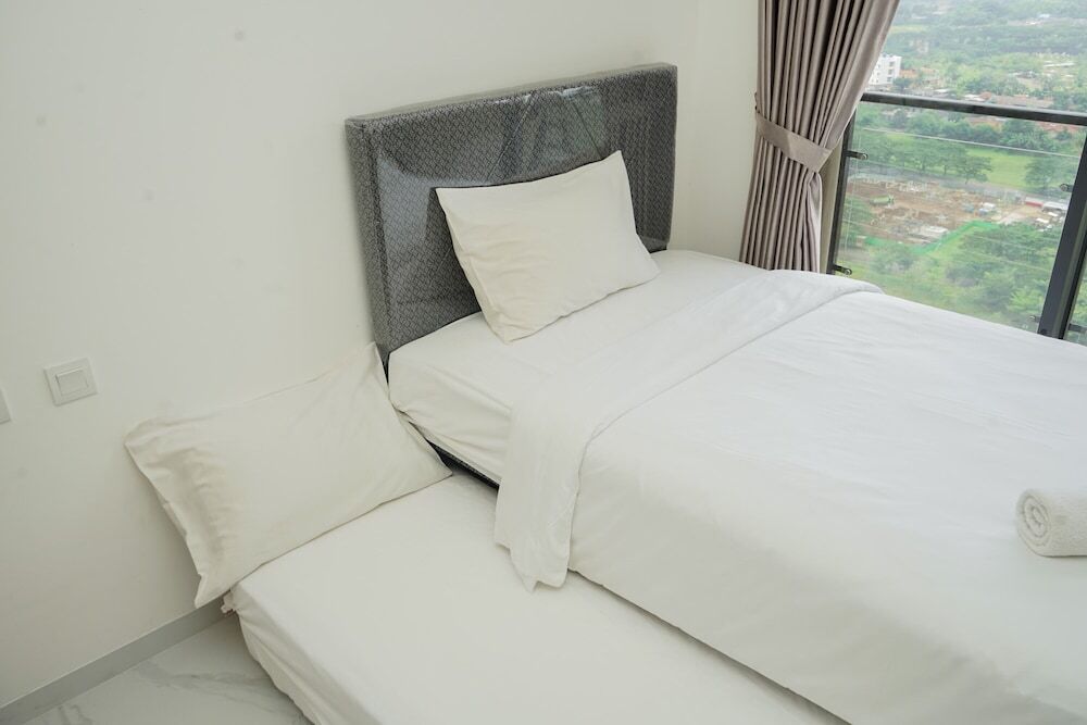 Legok: Cozy And Nice Studio At Sky House Bsd Apartment