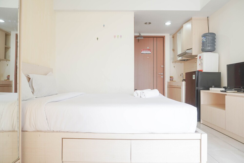 Депок: Nice And Comfort Studio At Margonda Residence 3 Apartment